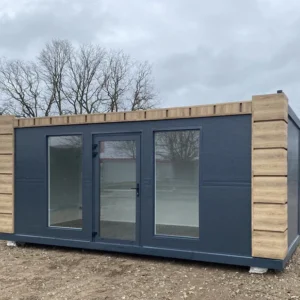 Conteneur de Bureau 6 x 2,83 mètres avec 2 fenêtres